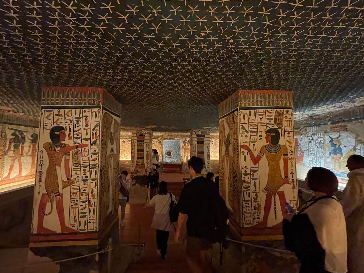 ネフェルタリの墓内